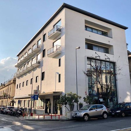 Hotel Cineapollo - Ogni Camera Un Film! Μεσίνα Εξωτερικό φωτογραφία