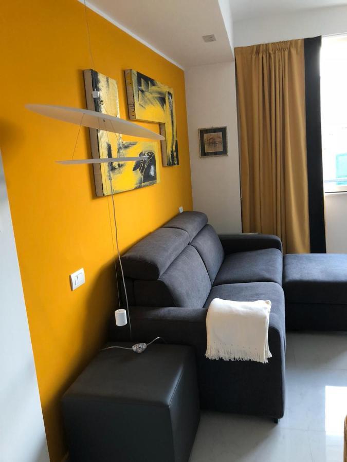 Hotel Cineapollo - Ogni Camera Un Film! Μεσίνα Εξωτερικό φωτογραφία